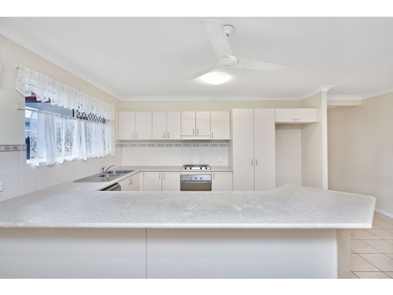 9 Chesterfield Close, Brinsmead QLD 4870