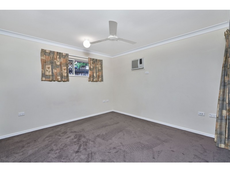 9 Chesterfield Close, Brinsmead QLD 4870