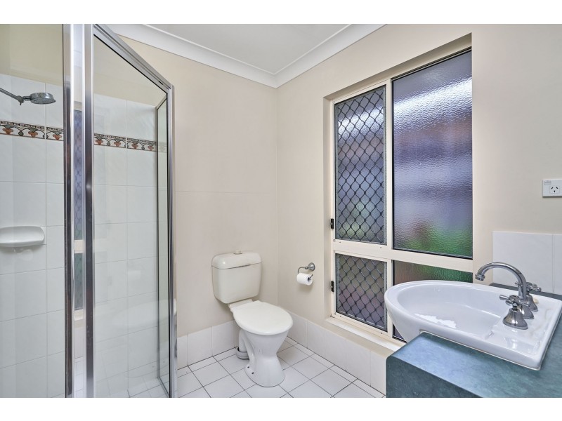 9 Chesterfield Close, Brinsmead QLD 4870