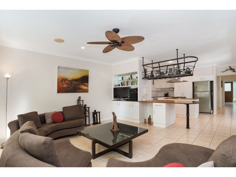 12 Barrier Close, Clifton Beach QLD 4879