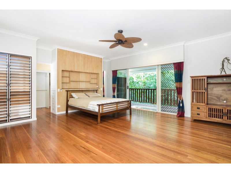12 Barrier Close, Clifton Beach QLD 4879