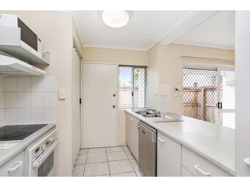 1/314 Draper Street, Parramatta Park QLD 4870