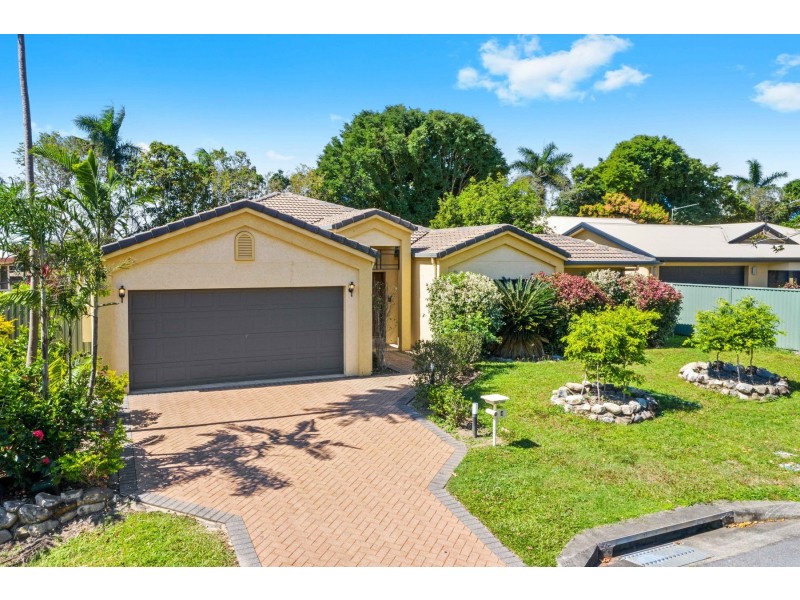 4 Plaintain Street, Kewarra Beach QLD 4879