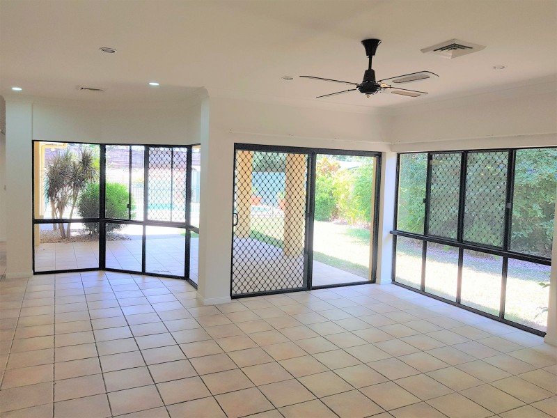 4 Plaintain Street, Kewarra Beach QLD 4879