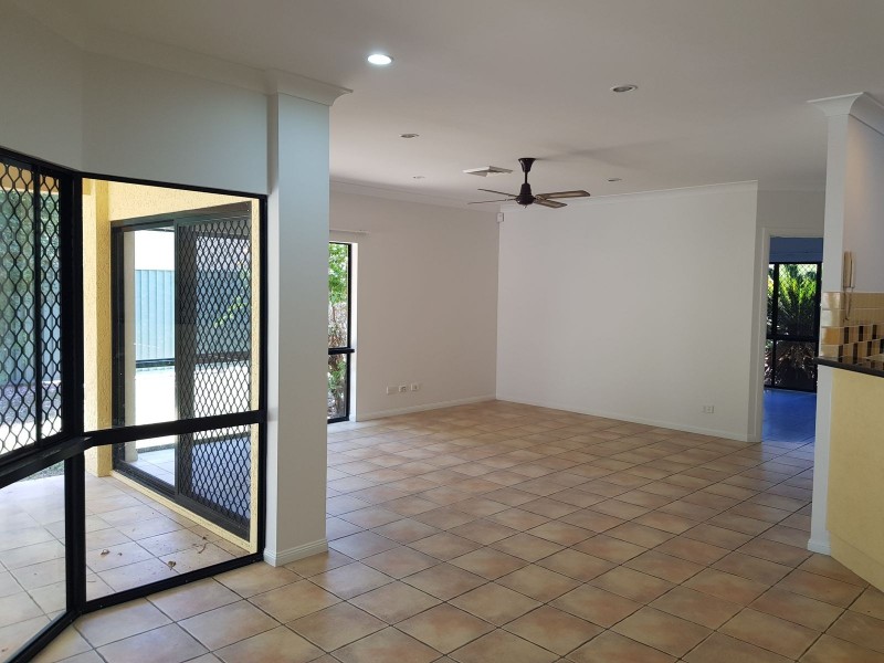 4 Plaintain Street, Kewarra Beach QLD 4879