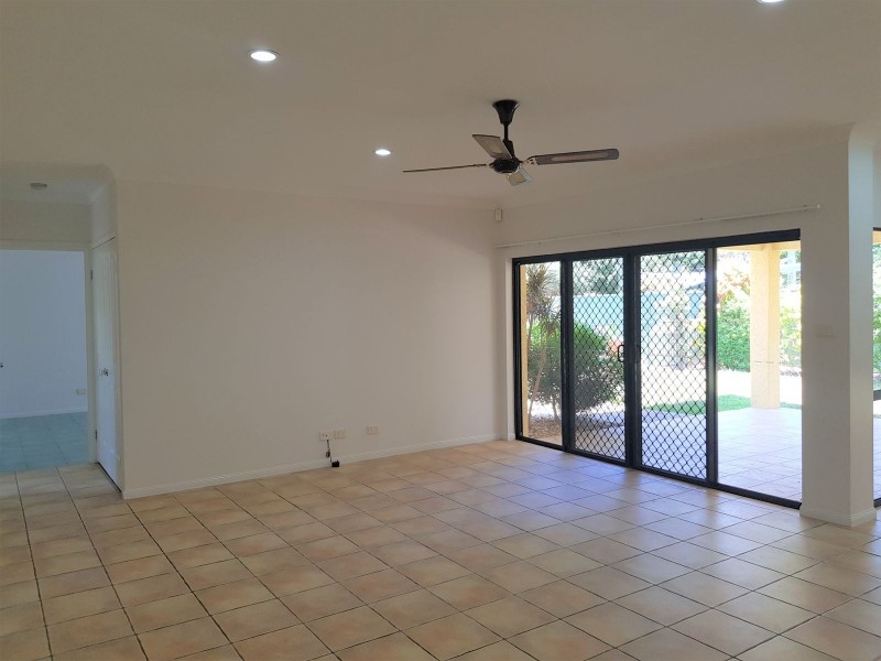 4 Plaintain Street, Kewarra Beach QLD 4879