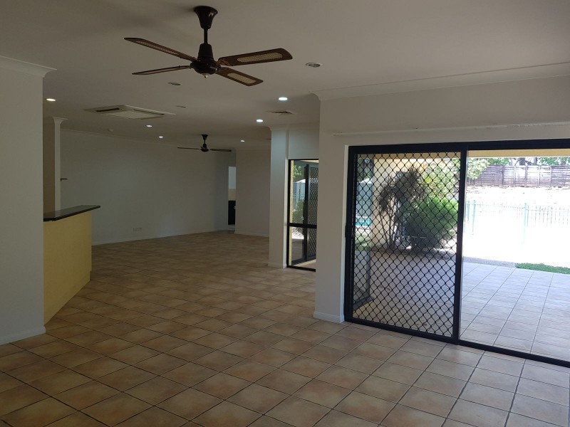 4 Plaintain Street, Kewarra Beach QLD 4879