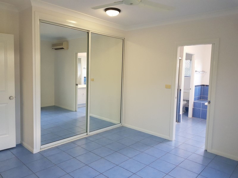 4 Plaintain Street, Kewarra Beach QLD 4879