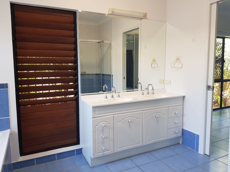 4 Plaintain Street, Kewarra Beach QLD 4879