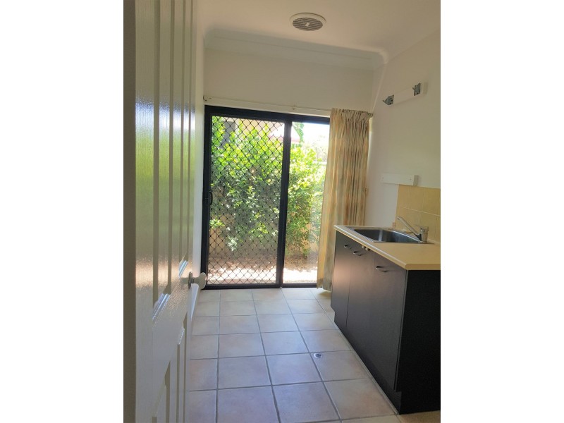 4 Plaintain Street, Kewarra Beach QLD 4879