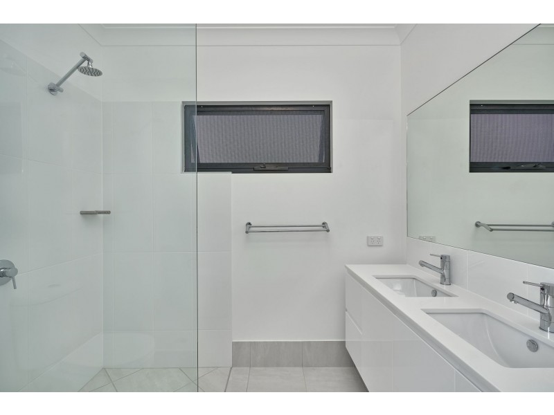 29 Edge Court, Manoora QLD 4870