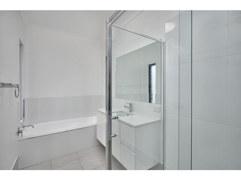 29 Edge Court, Manoora QLD 4870