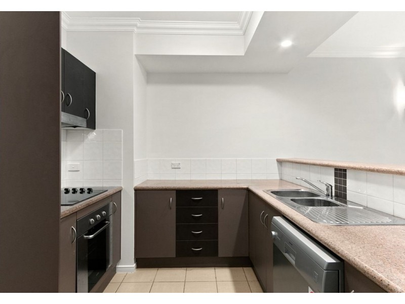 3/83 Hayward Street, Mooroobool QLD 4870