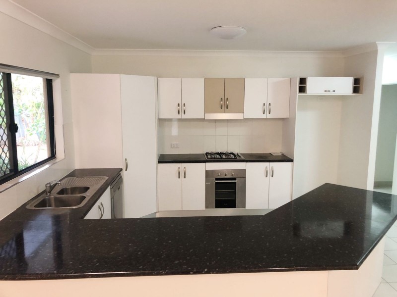 12 Retreat Close, Palm Cove QLD 4879