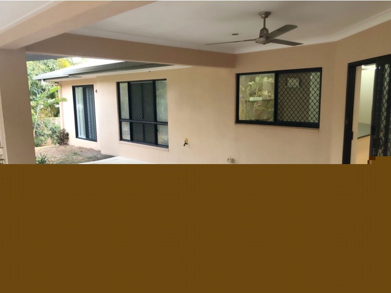12 Retreat Close, Palm Cove QLD 4879