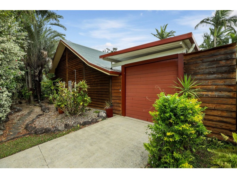 31 Ramsey Drive, Kanimbla QLD 4870