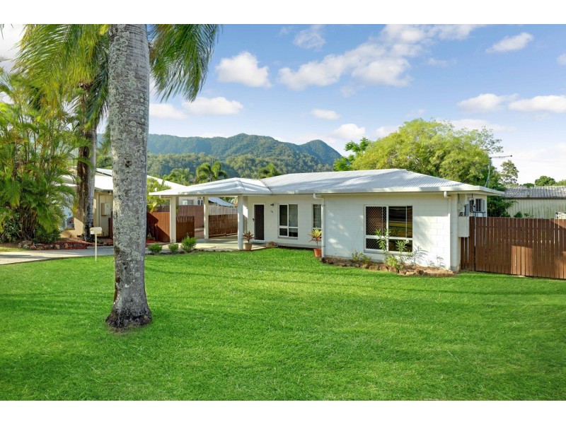 16 Blackbird Close, Bentley Park QLD 4869