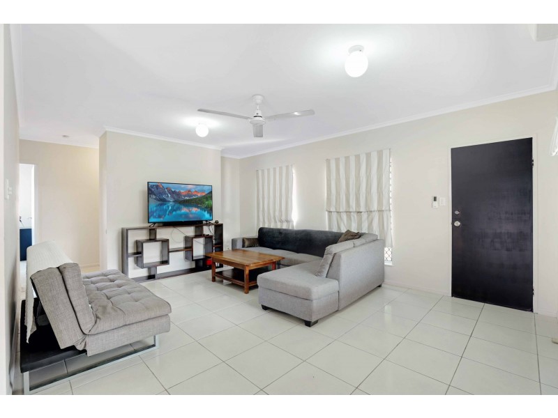 16 Blackbird Close, Bentley Park QLD 4869