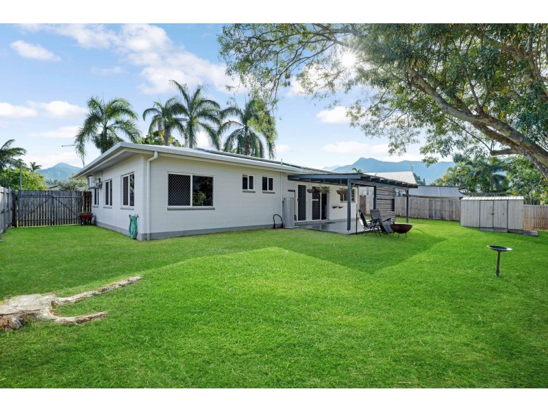 16 Blackbird Close, Bentley Park QLD 4869