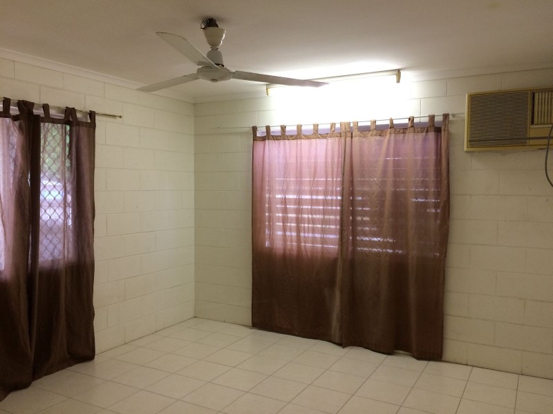 2/104 Mayers Street, Manunda QLD 4870