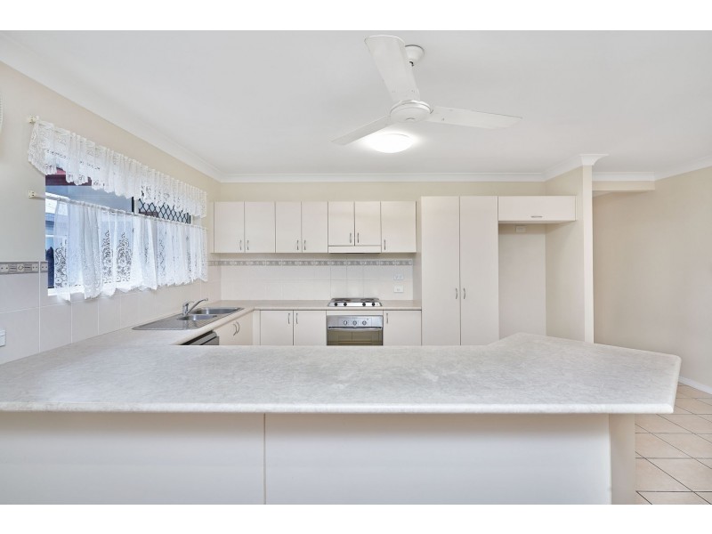 9 Chesterfield Close, Brinsmead QLD 4870