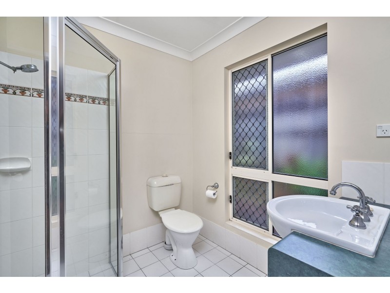 9 Chesterfield Close, Brinsmead QLD 4870