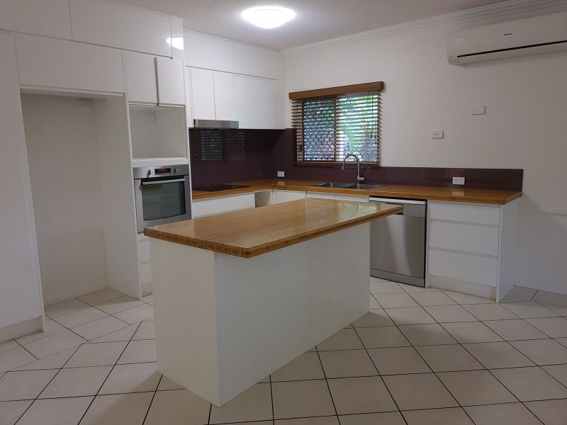 9/5-7 Lily Street, Cairns North QLD 4870