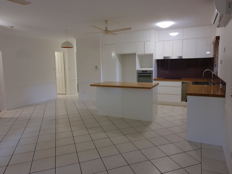 9/5-7 Lily Street, Cairns North QLD 4870