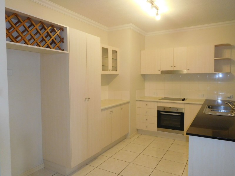 9/312-316 Lake Street, Cairns North QLD 4870