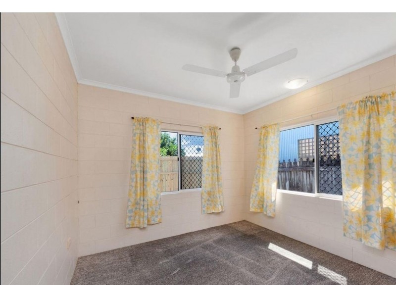 2/4 Alabama Street, White Rock QLD 4868