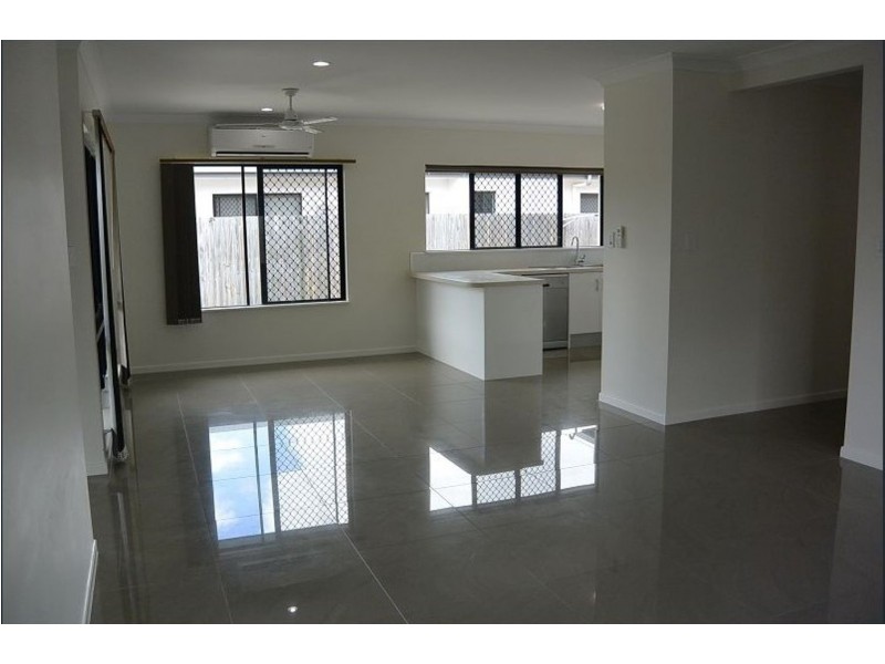 11 The Avenue, Trinity Park QLD 4879