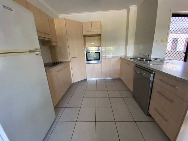 4/238-240 McLeod Street, Cairns North QLD 4870