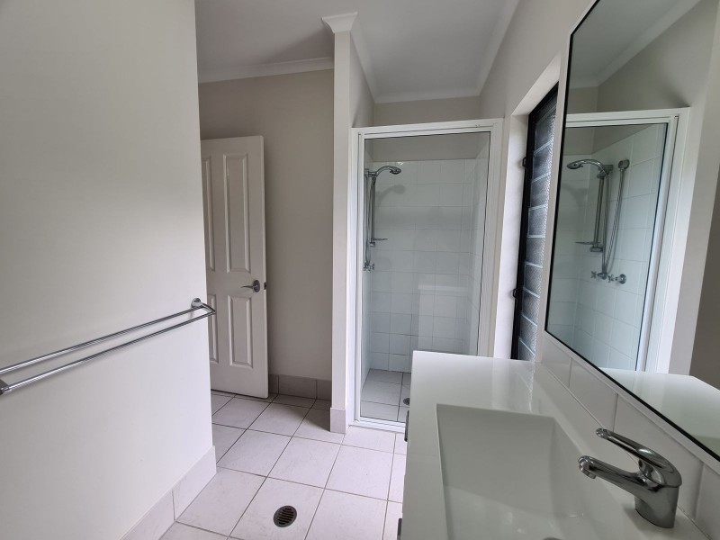 4/238-240 McLeod Street, Cairns North QLD 4870