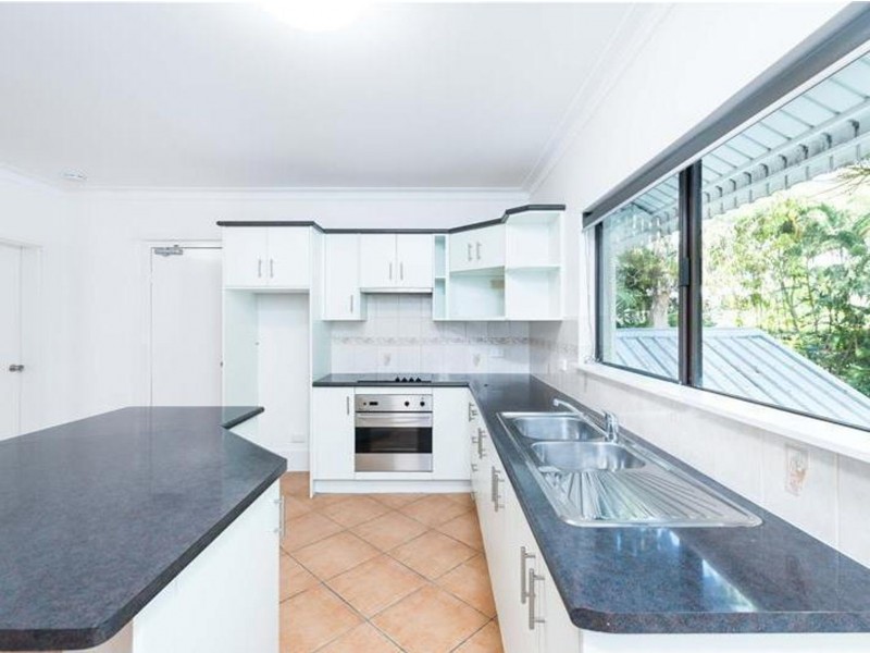 9/21-25 Cedar Close, Palm Cove QLD 4879