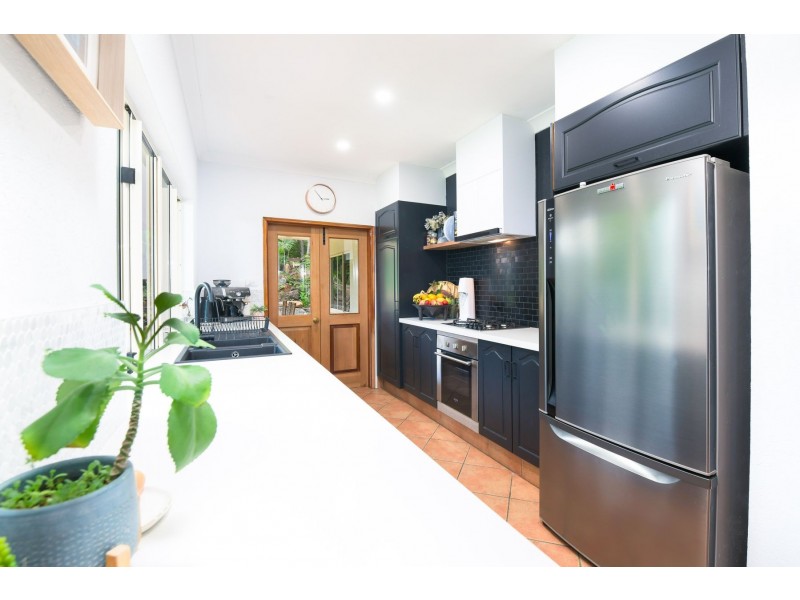 7 Beaman Close, Aeroglen QLD 4870