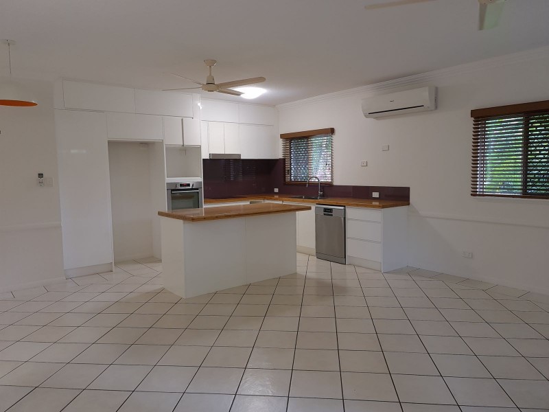 9/5-7 Lily Street, Cairns North QLD 4870