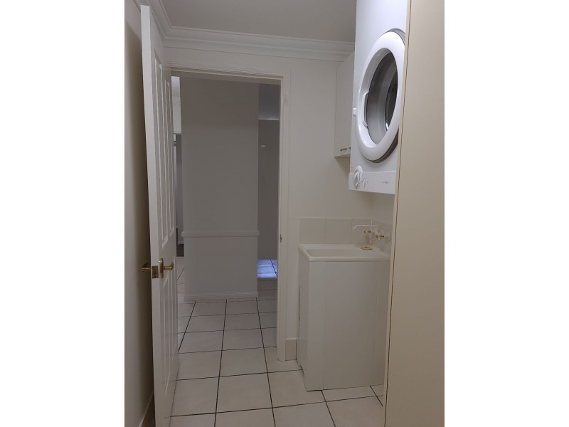 9/5-7 Lily Street, Cairns North QLD 4870