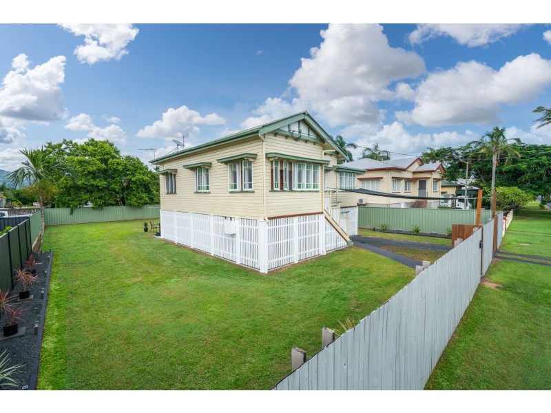 3 Jones Street, Westcourt QLD 4870