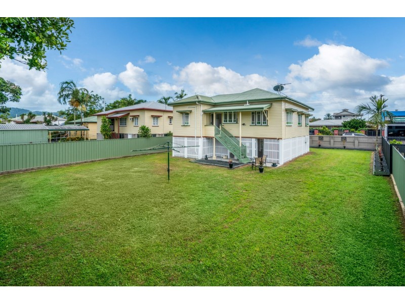 3 Jones Street, Westcourt QLD 4870