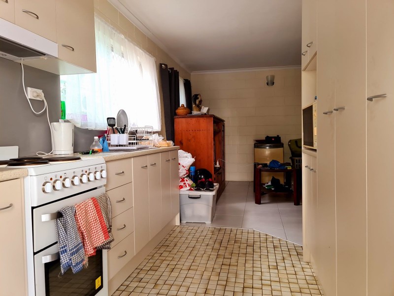 2/284 Lake Street, Cairns North QLD 4870