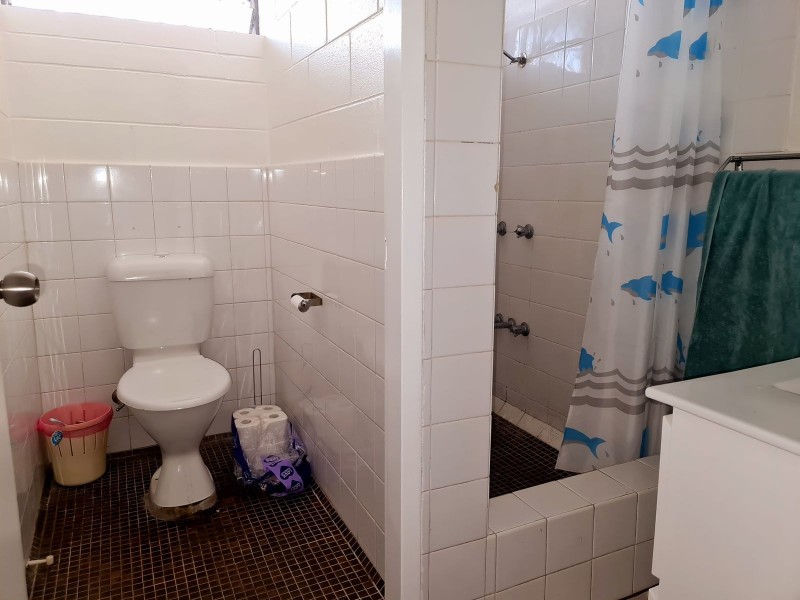 2/284 Lake Street, Cairns North QLD 4870