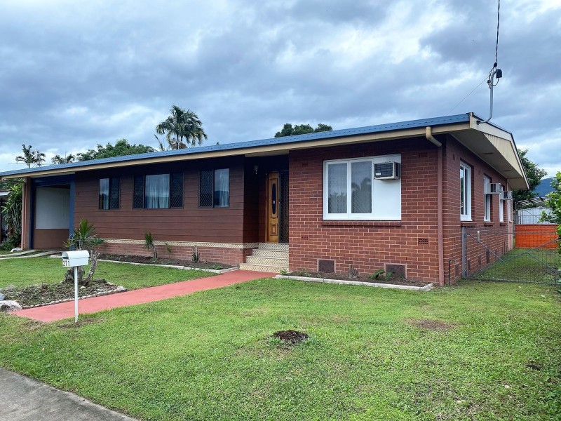 271 Aumuller Street, Westcourt QLD 4870
