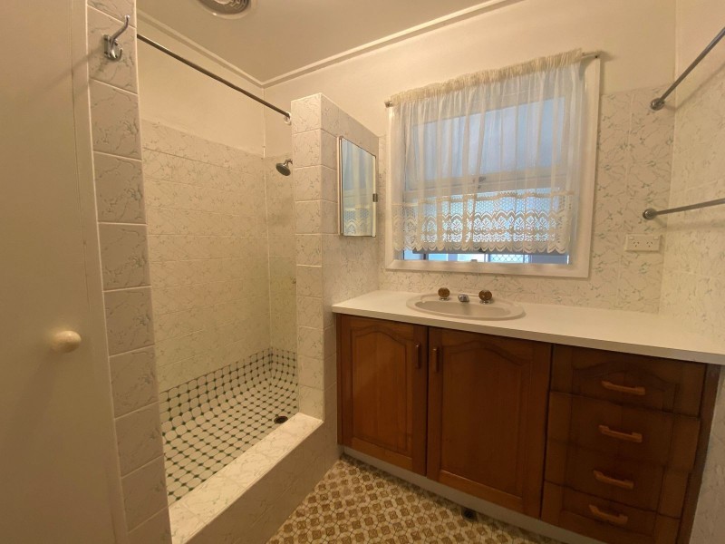 271 Aumuller Street, Westcourt QLD 4870