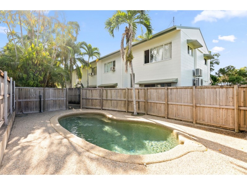 4/126 Pease Street, Manoora QLD 4870