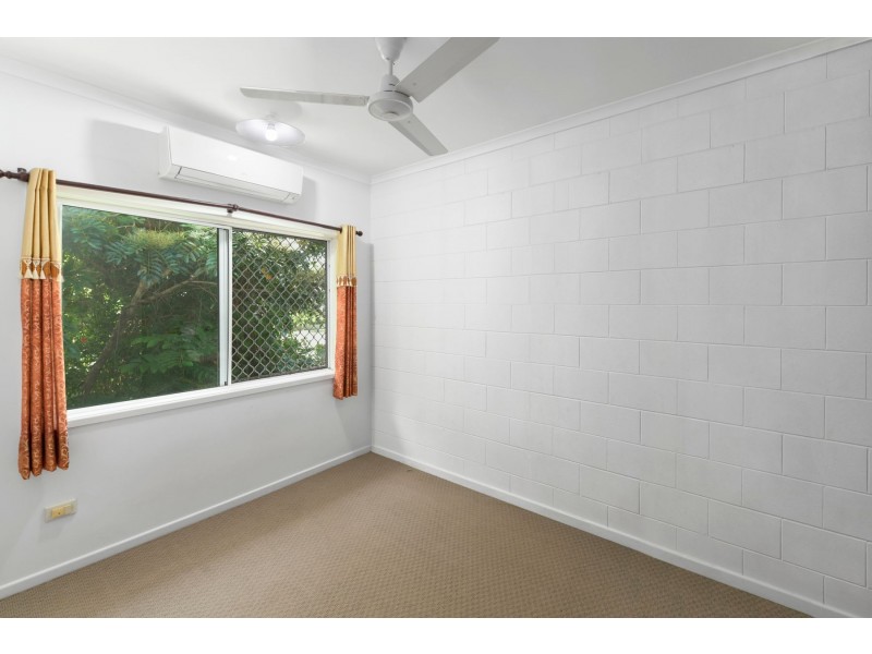 4/126 Pease Street, Manoora QLD 4870