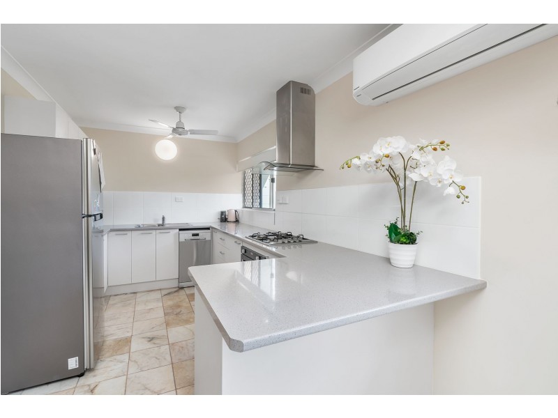 8/11 Crathern Close, Edge Hill QLD 4870