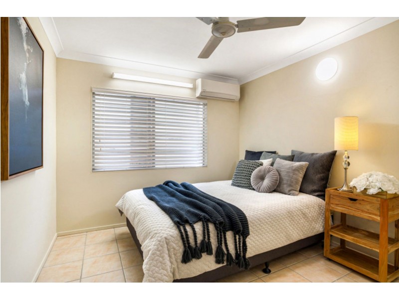 8/11 Crathern Close, Edge Hill QLD 4870