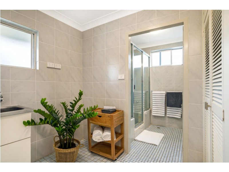 8/11 Crathern Close, Edge Hill QLD 4870