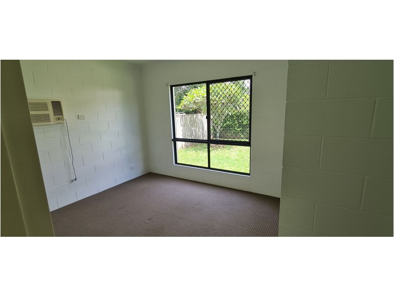 2/10 Olive Street, Manoora QLD 4870