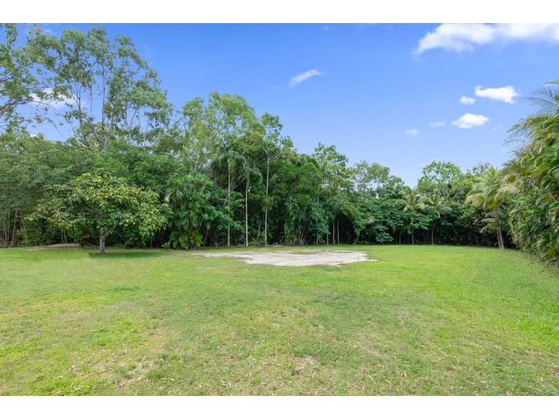 17-21B Alexandra Street, Clifton Beach QLD 4879